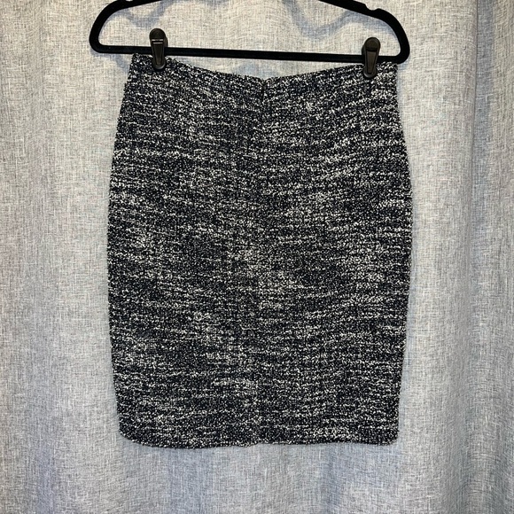 WOMEN'S Banana Republic pencil skirt size 2 - Picture 2 of 6